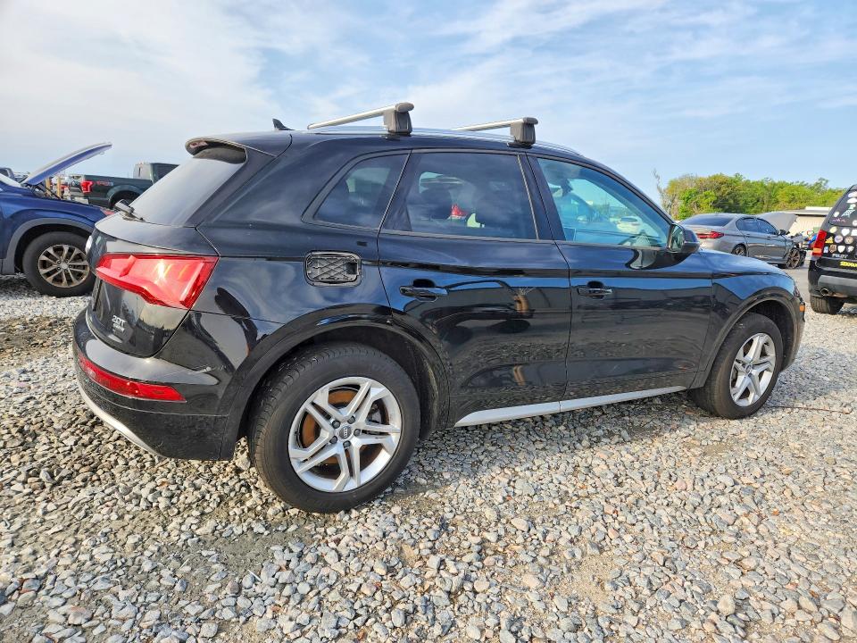 2018 Audi Q5 მანქანა იყიდება აუქციონზე, vin: WA1ANAFY0J2227861, აუქციონის ნომერი: 46442656