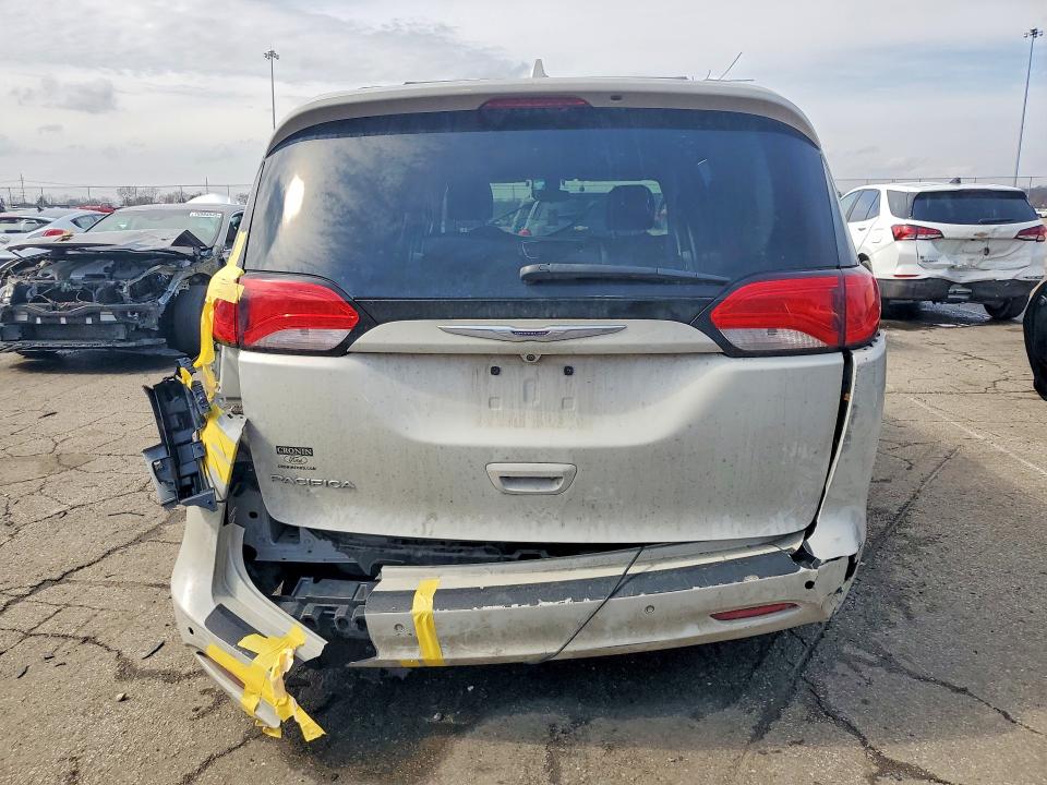 2019 Chrysler Pacifica მანქანა იყიდება აუქციონზე, vin: 2C4RC1DG8KR702040, აუქციონის ნომერი: 79758875