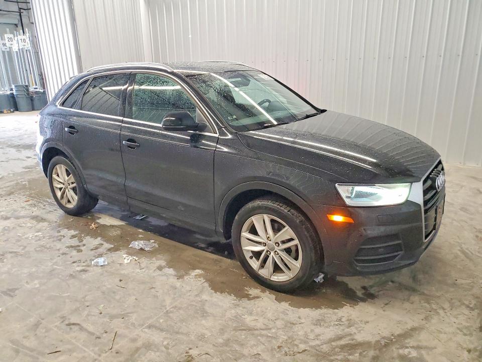 46040166 :رقم المزاد ، WA1BFCFS1GR018850 vin ، 2016 Audi Q3 مزاد بيع