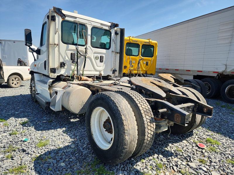 Продаж на аукціоні авто 2015 Freightliner Cascadia, vin: 1FUBGED56FLGL0454, номер лоту: 41761476