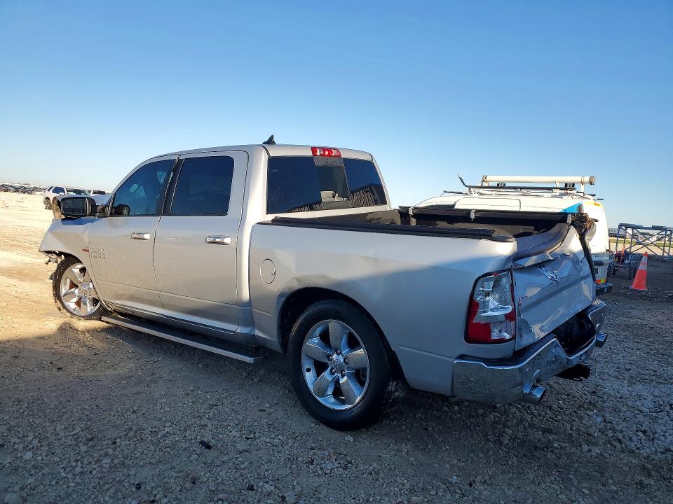 45869606 :رقم المزاد ، 1C6RR6LT2JS112642 vin ، 2018 Ram 1500 مزاد بيع