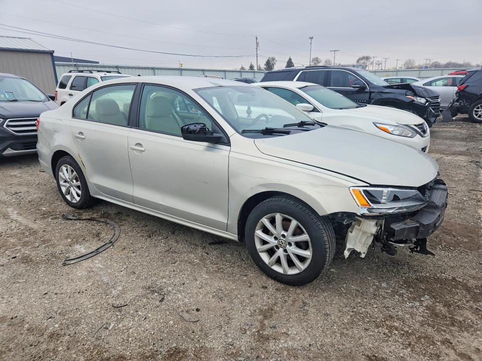 41909446 :رقم المزاد ، 3VWDX7AJ8BM330107 vin ، 2011 Volkswagen Jetta مزاد بيع