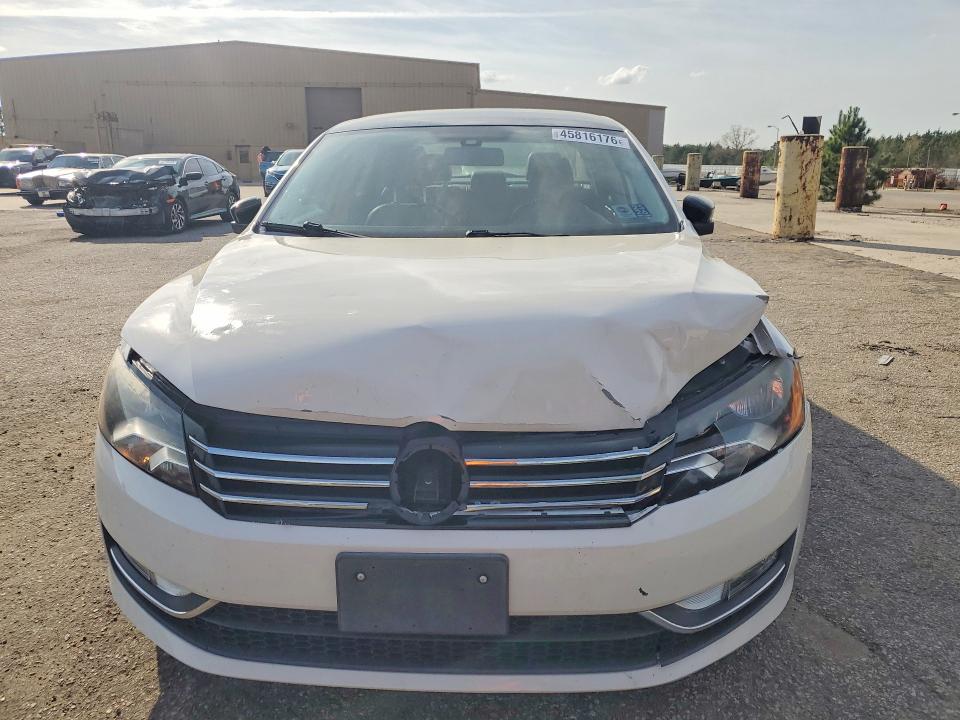 45816176 :رقم المزاد ، 1VWBS7A32FC079700 vin ، 2015 Volkswagen Passat مزاد بيع