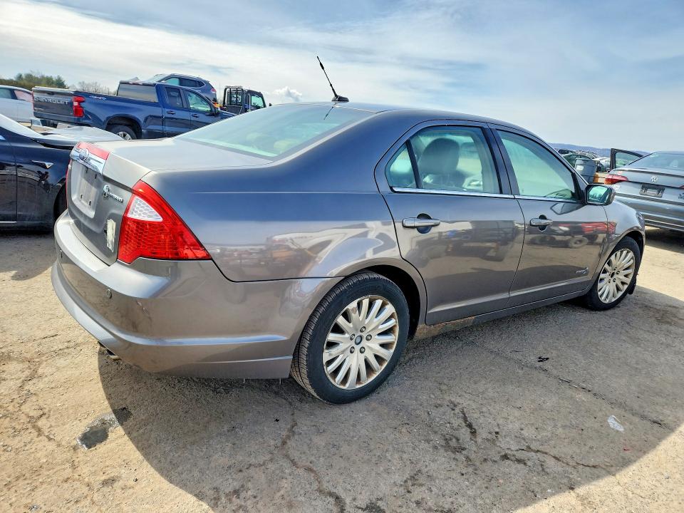 2010 Ford Fusion მანქანა იყიდება აუქციონზე, vin: 3FADP0L34AR228450, აუქციონის ნომერი: 46586356