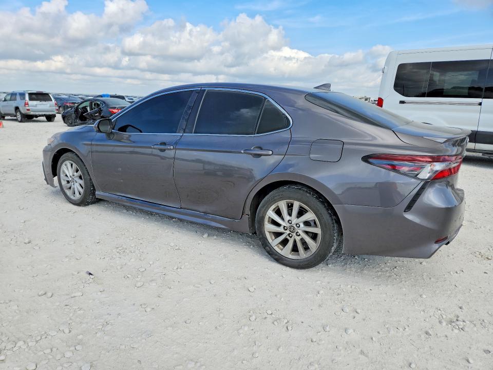 Продажа на аукционе авто 2021 Toyota Camry, vin: 4T1G11AK1MU549170, номер лота: 48289826