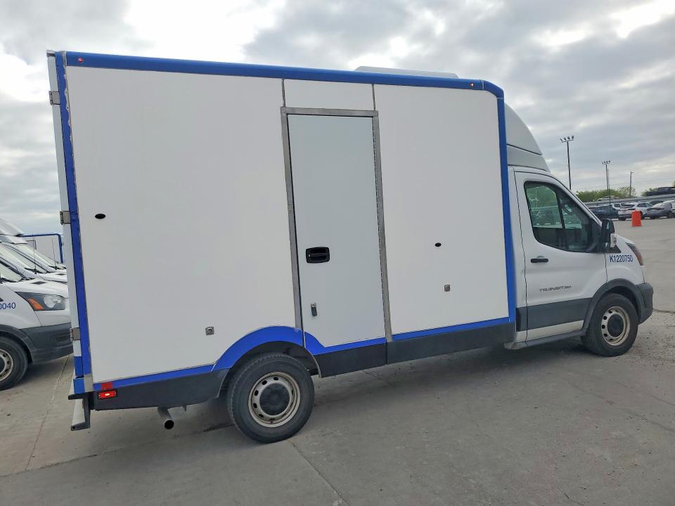 46996936 :رقم المزاد ، 1FDBW5Z80NKA01721 vin ، 2022 Ford Transit مزاد بيع