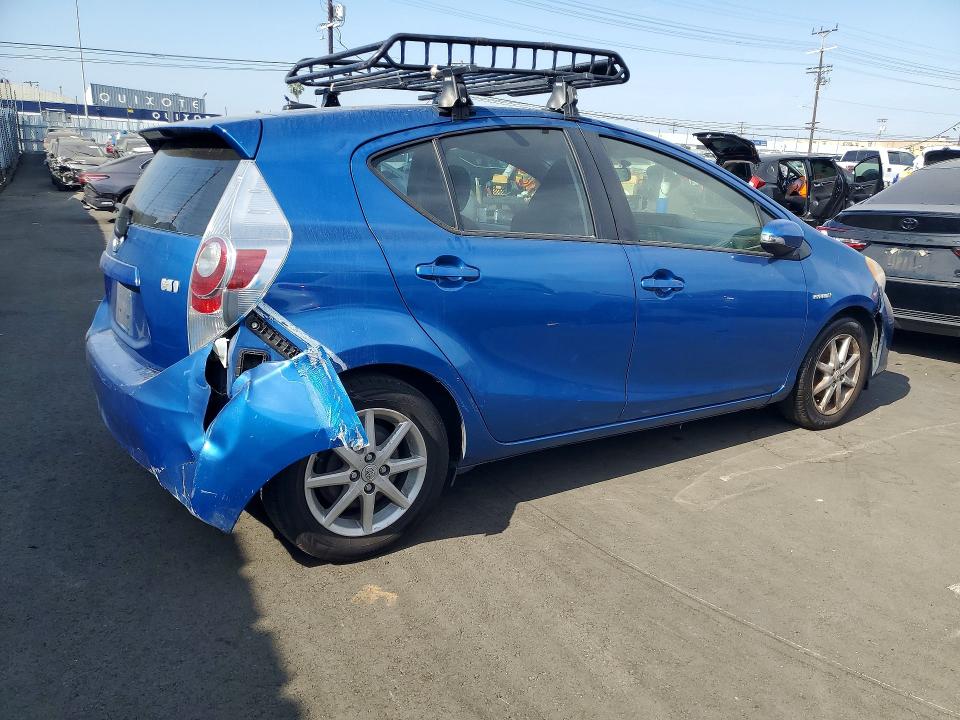 2013 Toyota Prius C მანქანა იყიდება აუქციონზე, vin: JTDKDTB3XD1034565, აუქციონის ნომერი: 47368526