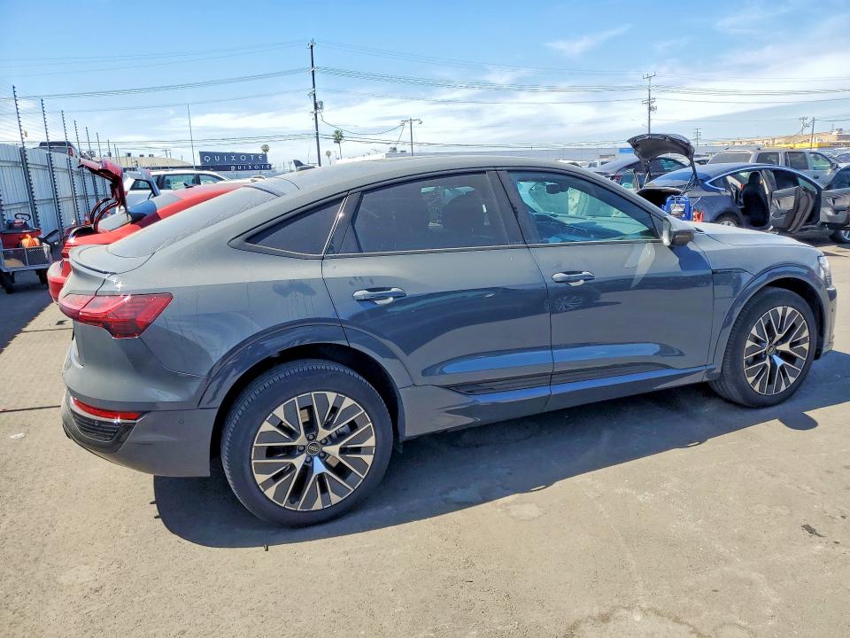 Продаж на аукціоні авто 2024 Audi Q8 E-tron, vin: WA1CAAGE7RB036135, номер лоту: 47761266