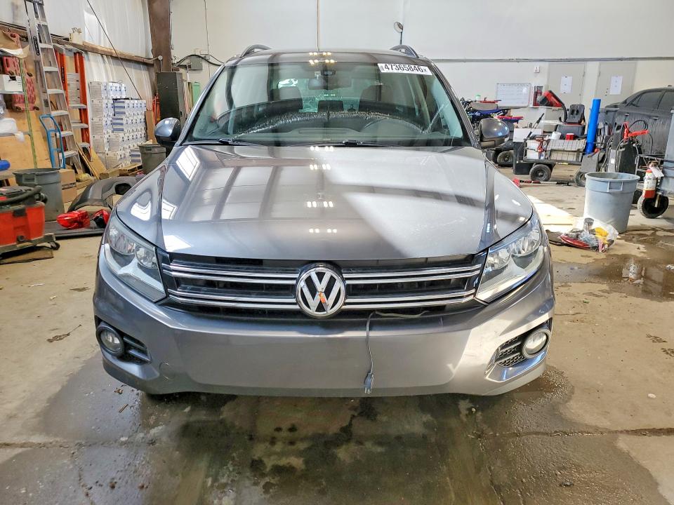47365846 :رقم المزاد ، WVGJV7AX7GW584927 vin ، 2016 Volkswagen Tiguan مزاد بيع