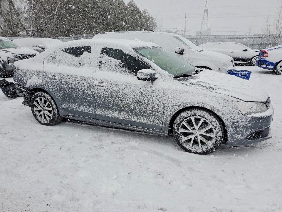 41892776 :رقم المزاد ، 3VWD07AJ3GM337283 vin ، 2016 Volkswagen Jetta مزاد بيع