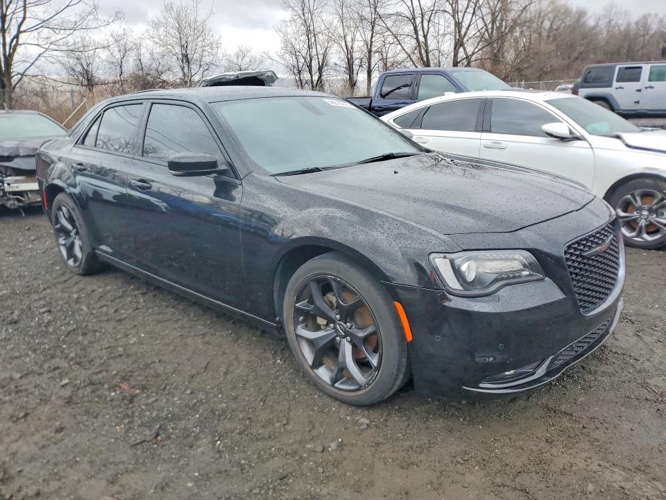 2023 Chrysler 300 მანქანა იყიდება აუქციონზე, vin: 2C3CCABG1PH599814, აუქციონის ნომერი: 46510016