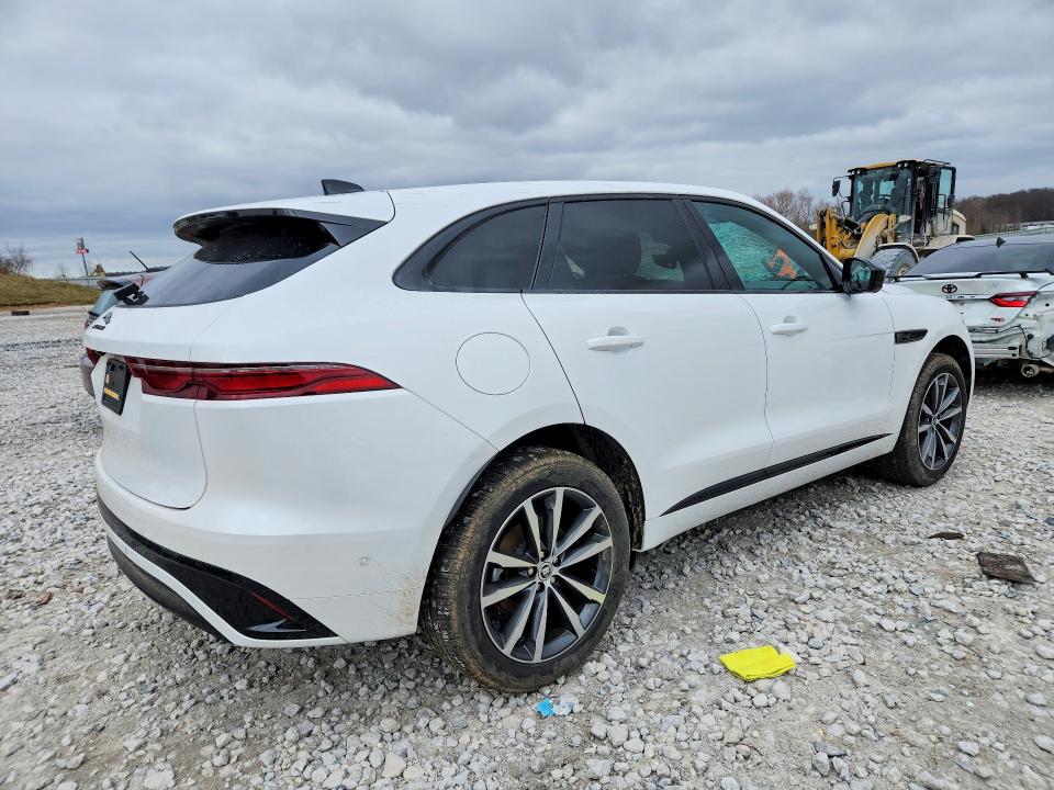 2024 Jaguar F-pace მანქანა იყიდება აუქციონზე, vin: SADCT2EX1RA736334, აუქციონის ნომერი: 46512346