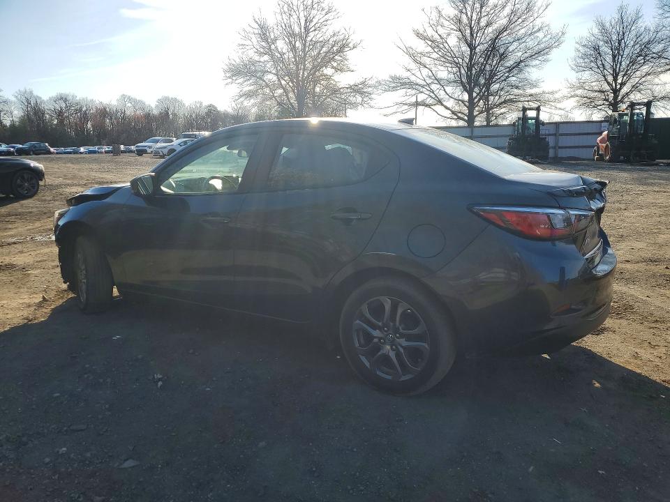79717175 :رقم المزاد ، 3MYDLBYV4KY512472 vin ، 2019 Toyota Yaris مزاد بيع