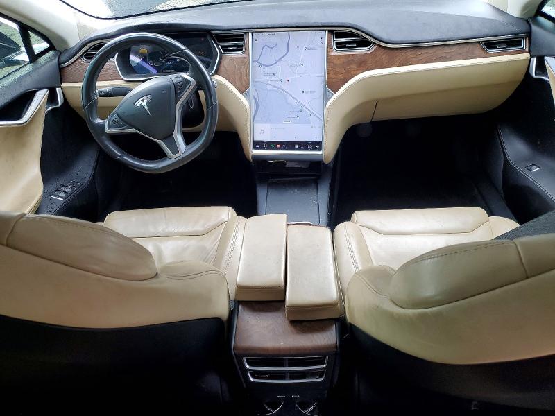 47944856 :رقم المزاد ، 5YJSA1E28HF190598 vin ، 2017 Tesla Model S مزاد بيع