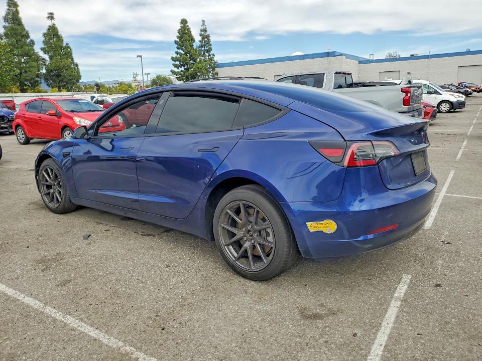 45804376 :رقم المزاد ، 5YJ3E1EB7NF135841 vin ، 2022 Tesla Model 3 مزاد بيع