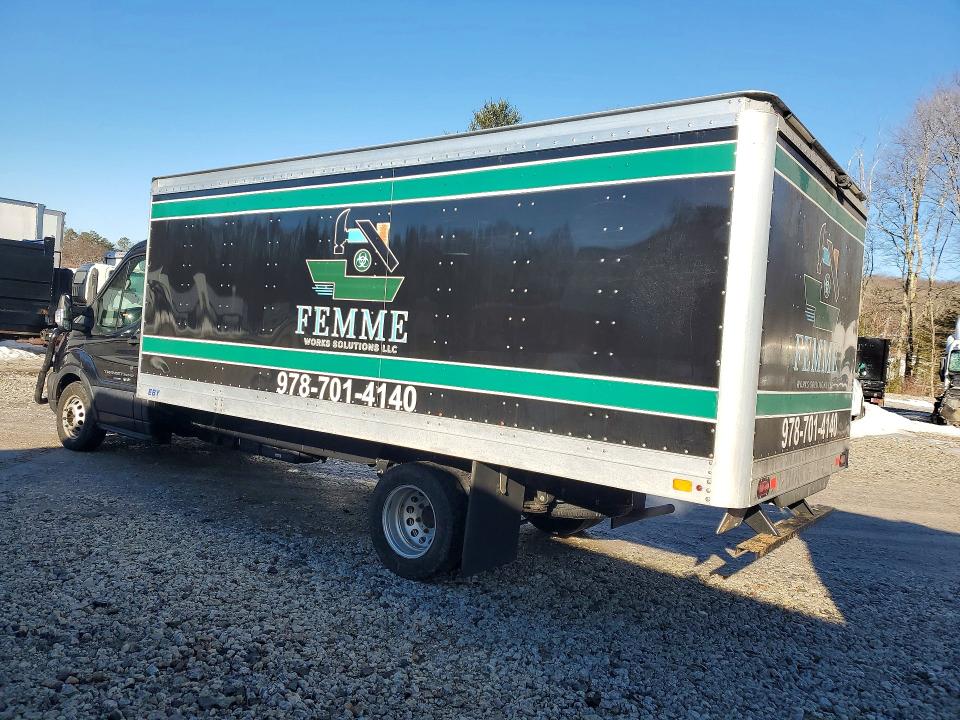 41868706 :رقم المزاد ، 1FDRU8ZG8NKA02404 vin ، 2022 Ford Transit مزاد بيع