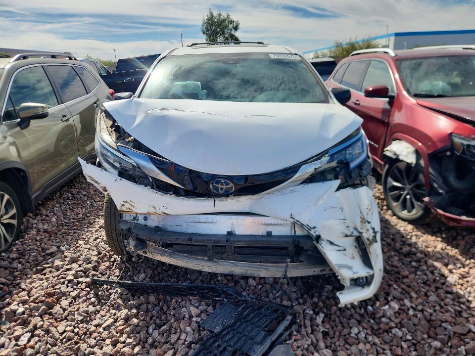 2022 Toyota Sienna მანქანა იყიდება აუქციონზე, vin: 5TDXRKEC9NS086710, აუქციონის ნომერი: 79932675