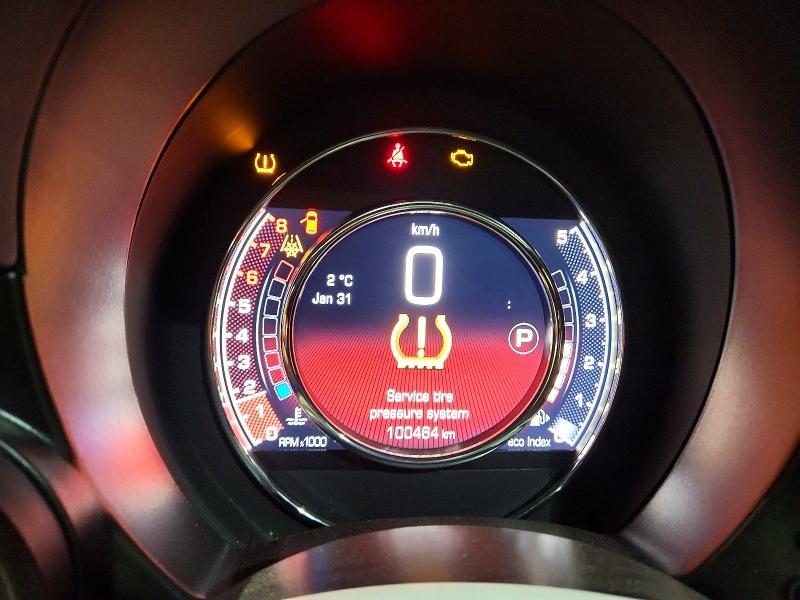 47642806 :رقم المزاد ، 3C3CFFFH3FT621888 vin ، 2015 Fiat 500 مزاد بيع