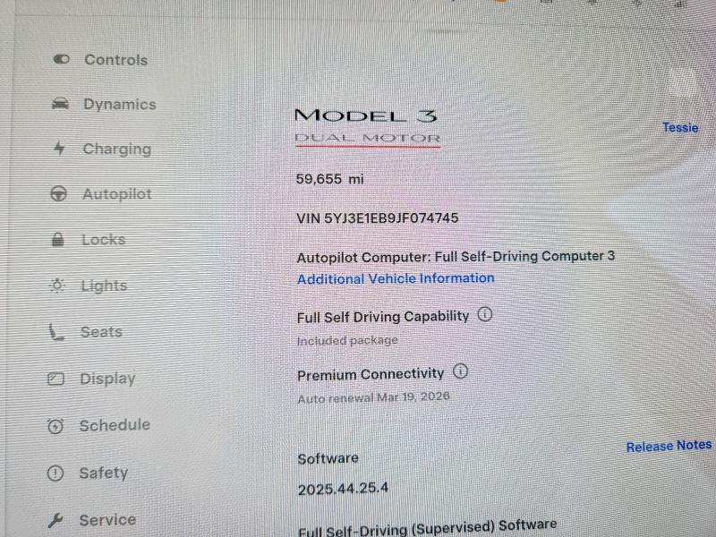 46298676 :رقم المزاد ، 5YJ3E1EB9JF074745 vin ، 2018 Tesla Model 3 مزاد بيع