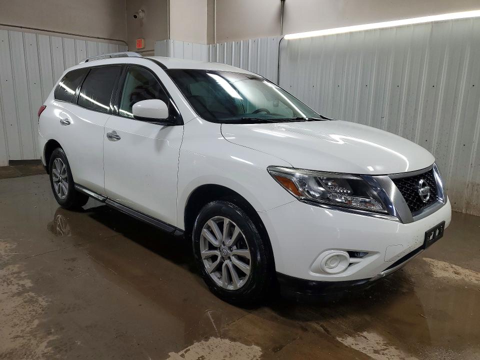 47392256 :رقم المزاد ، 5N1AR2MM0GC632648 vin ، 2016 Nissan Pathfinder مزاد بيع