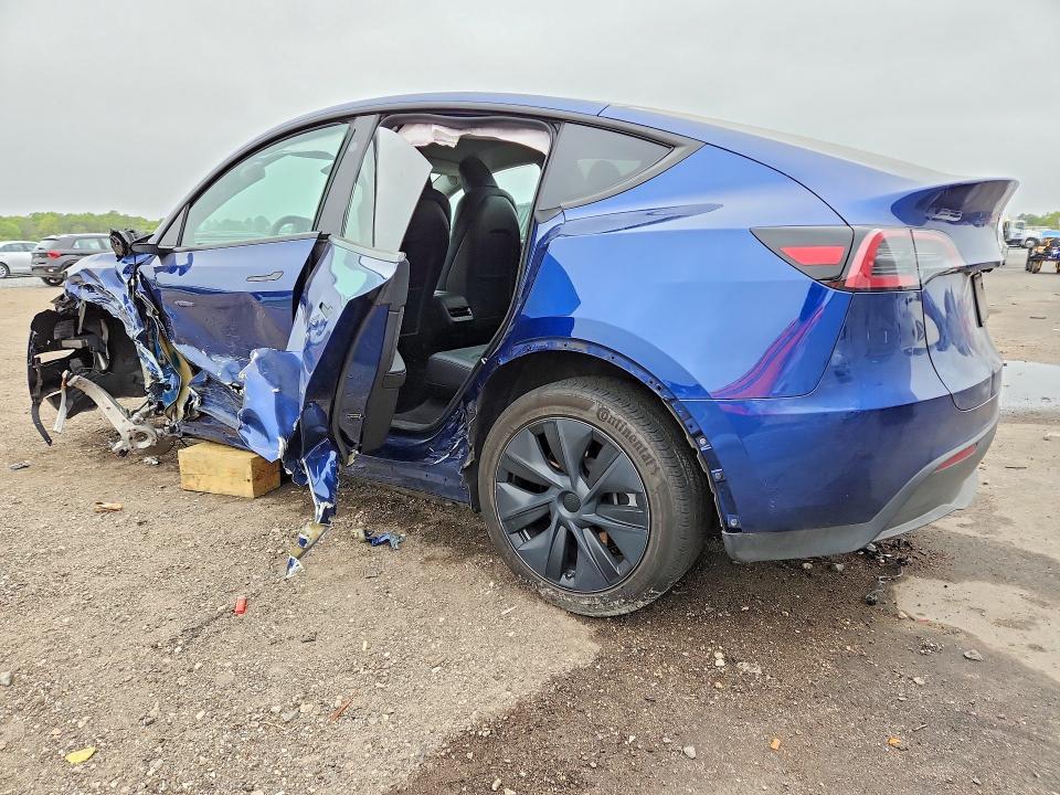 Auction sale of the 2024 Tesla Model Y, vin: 7SAYGDED1RA333405, lot number: 47250466
