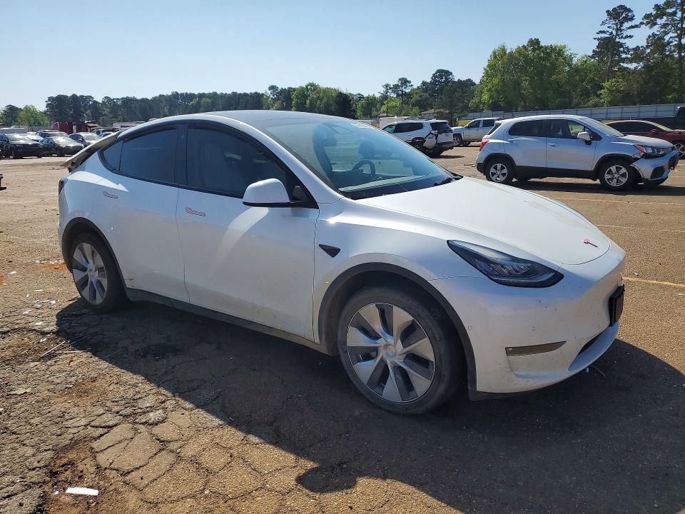 47606526 :رقم المزاد ، 5YJYGDEE9MF305305 vin ، 2021 Tesla Model Y مزاد بيع