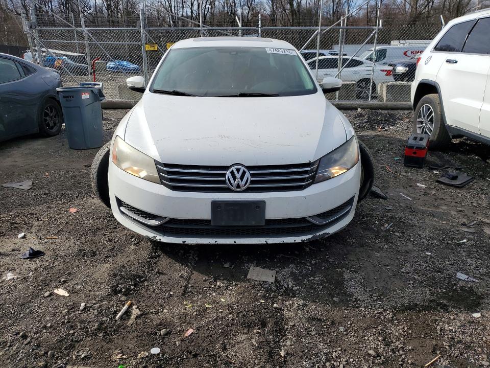 47463216 :رقم المزاد ، 1VWBV7A37FC007415 vin ، 2015 Volkswagen Passat مزاد بيع