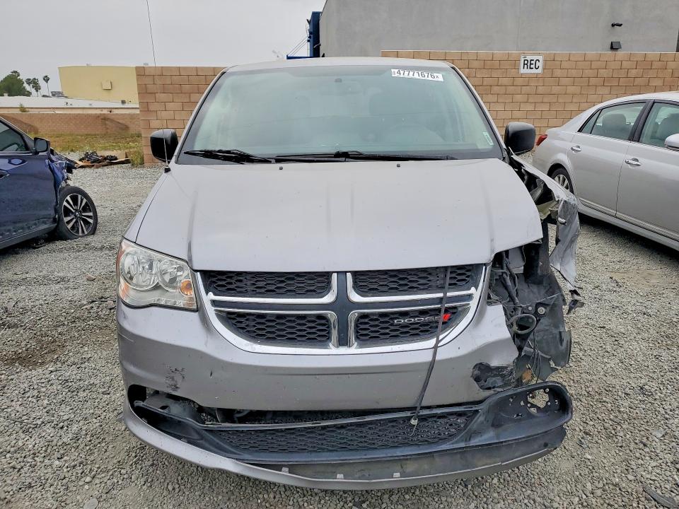 47771676 :رقم المزاد ، 2C4RDGBG6JR161278 vin ، 2018 Dodge Grand Caravan مزاد بيع