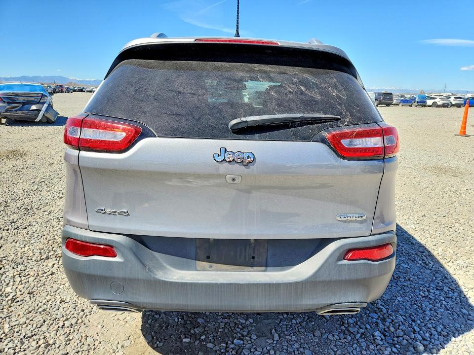 47611956 :رقم المزاد ، 1C4PJMCS9FW523894 vin ، 2015 Jeep Cherokee مزاد بيع