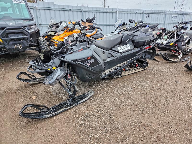 2024 Ski Doo Renegade X 900 R მანქანა იყიდება აუქციონზე, vin: 2BPSBSRFXRV000118, აუქციონის ნომერი: 45600166