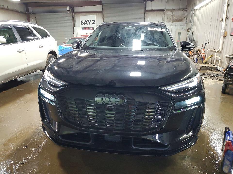 45457896 :رقم المزاد ، WA135BGF7SA072566 vin ، 2025 Audi Sq6 E-tron مزاد بيع