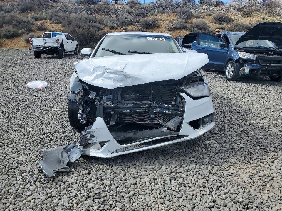 41814856 :رقم المزاد ، WAUFFAFL5DN026311 vin ، 2013 Audi A4 مزاد بيع