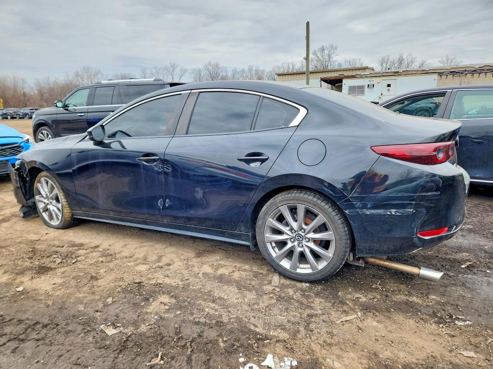 46169926 :رقم المزاد ، JM1BPBAM1K1132702 vin ، 2019 Mazda 3 مزاد بيع