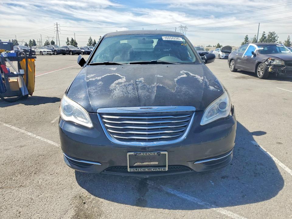 2013 Chrysler 200 მანქანა იყიდება აუქციონზე, vin: 1C3CCBAB8DN639997, აუქციონის ნომერი: 46058296