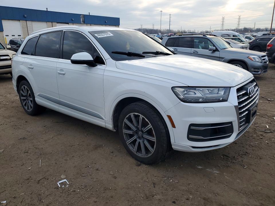 46557976 :رقم المزاد ، WA1LAAF73HD028197 vin ، 2017 Audi Q7 مزاد بيع