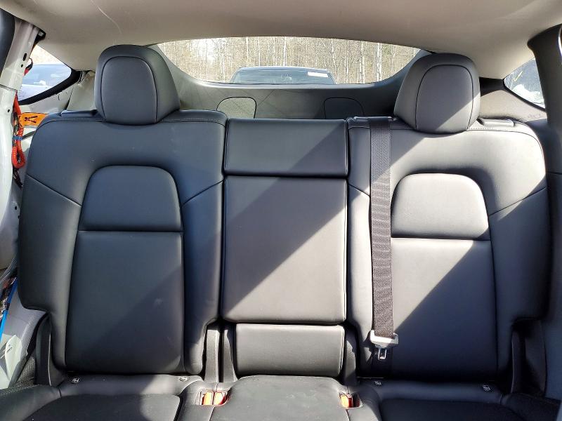 41877826 :رقم المزاد ، 7SAYGDEE9NF425531 vin ، 2022 Tesla Model Y مزاد بيع