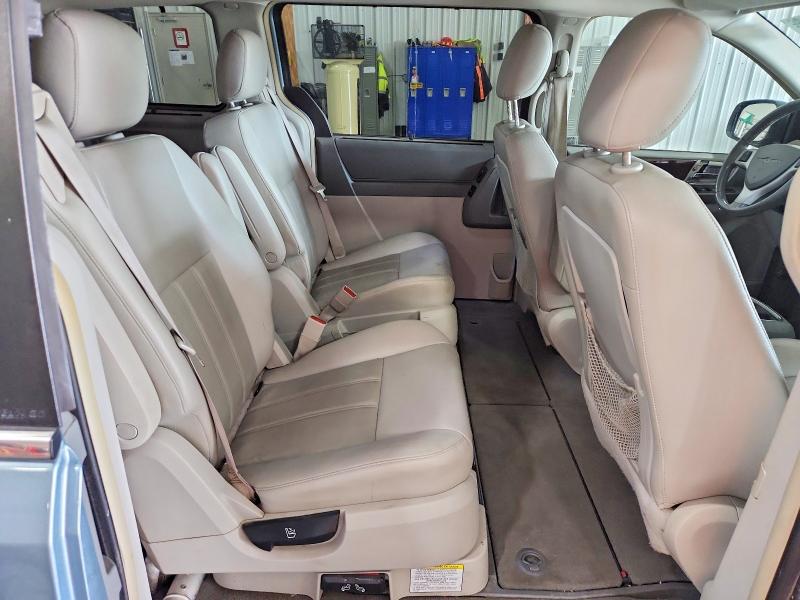 2010 Chrysler Town & Country მანქანა იყიდება აუქციონზე, vin: 2A4RR5DX0AR193558, აუქციონის ნომერი: 45928476
