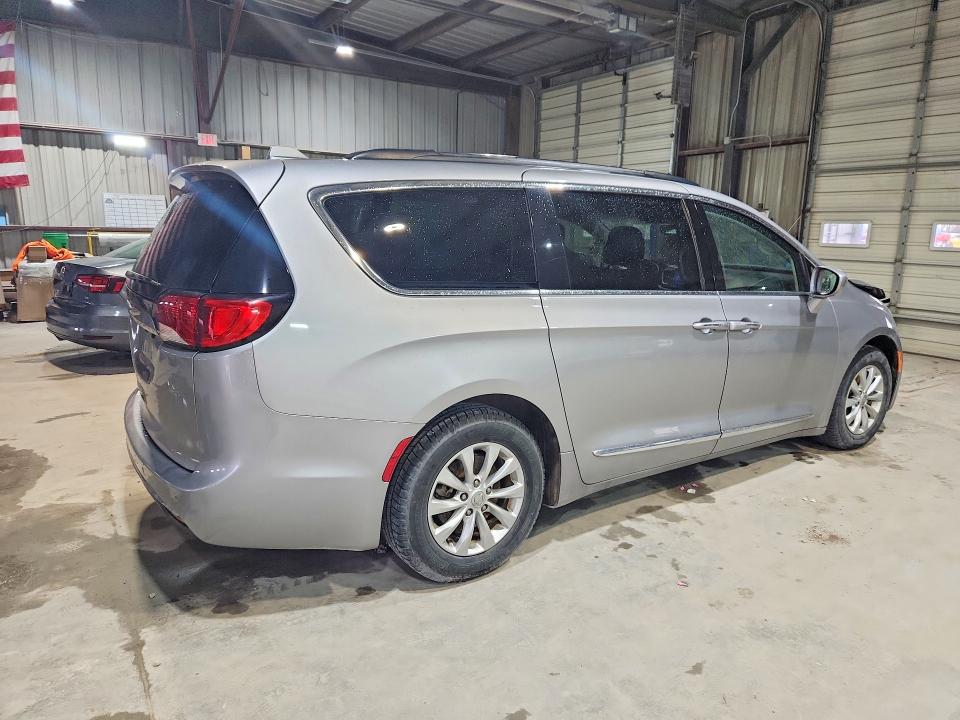 2017 Chrysler Pacifica მანქანა იყიდება აუქციონზე, vin: 2C4RC1BG4HR787826, აუქციონის ნომერი: 45487406