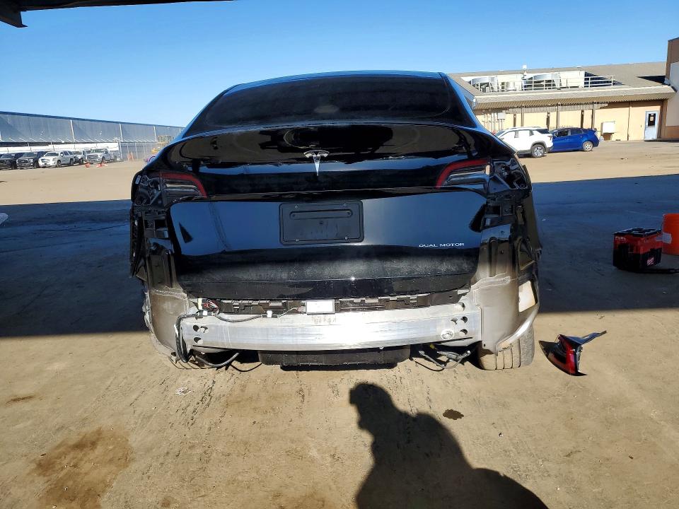 2024 Tesla Model Y მანქანა იყიდება აუქციონზე, vin: 7SAYGDEE1RF002366, აუქციონის ნომერი: 78170035