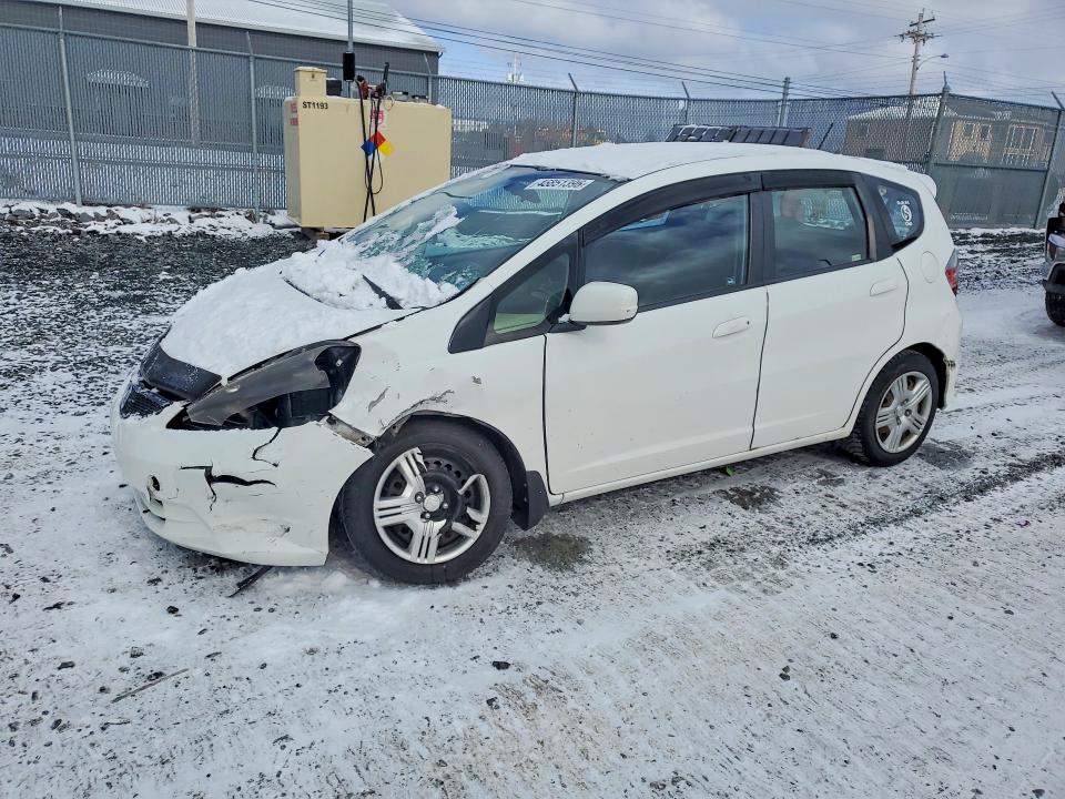 46851396 :رقم المزاد ، LUCGE8H56D3005587 vin ، 2013 Honda Fit مزاد بيع