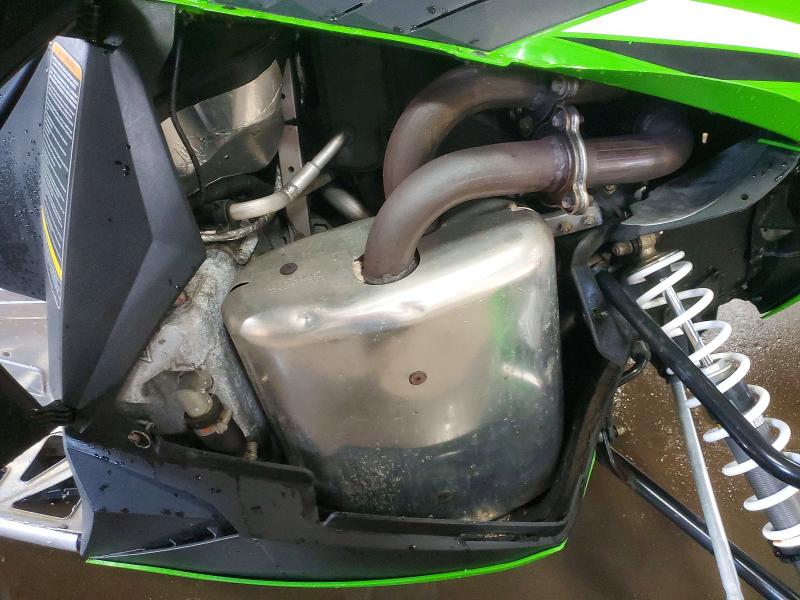 79219205 :رقم المزاد ، 4UF15SNW3FT117487 vin ، 2015 Arctic Cat Zr 5000 Lxr مزاد بيع