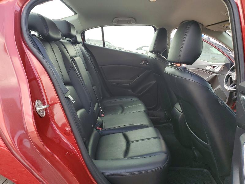 47333006 :رقم المزاد ، 3MZBN1V35JM214058 vin ، 2018 Mazda 3 مزاد بيع