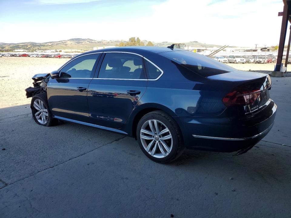 2018 Volkswagen Passat მანქანა იყიდება აუქციონზე, vin: 1VWBA7A34JC044569, აუქციონის ნომერი: 47323276