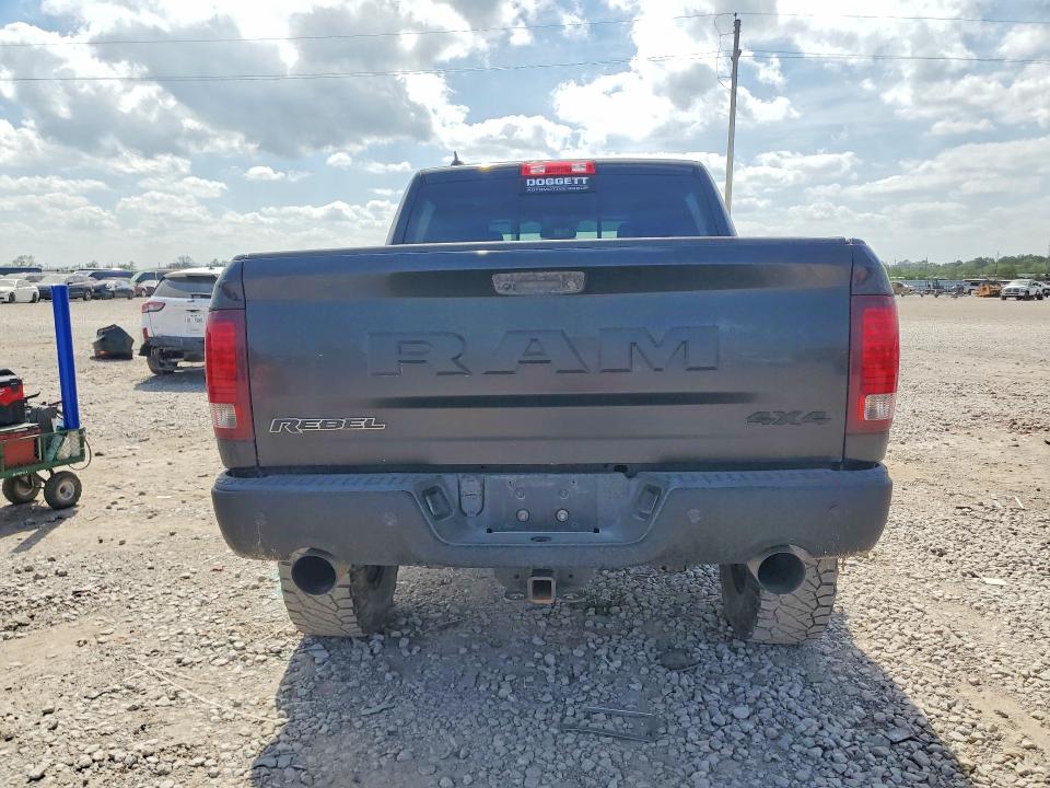 47249186 :رقم المزاد ، 1C6RR7YT3JS190698 vin ، 2018 Ram 1500 مزاد بيع