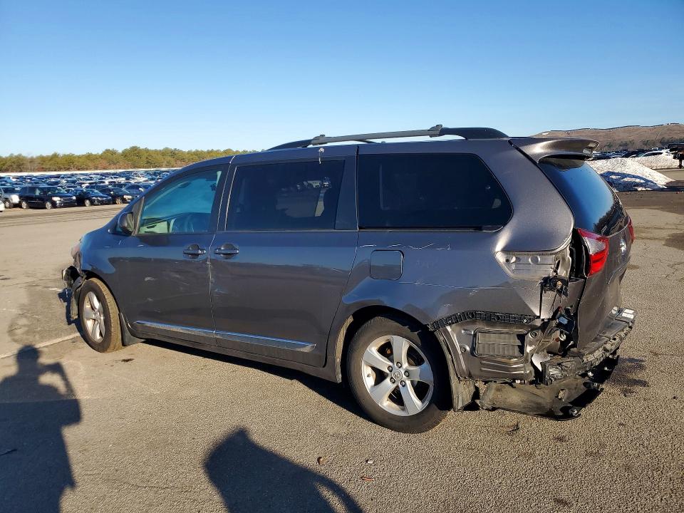 Продажа на аукционе авто 2017 Toyota Sienna, vin: 5TDKZ3DC1HS808029, номер лота: 41610356