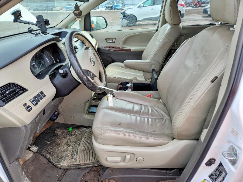 79069675 :رقم المزاد ، 5TDDK3DC0ES094158 vin ، 2014 Toyota Sienna مزاد بيع