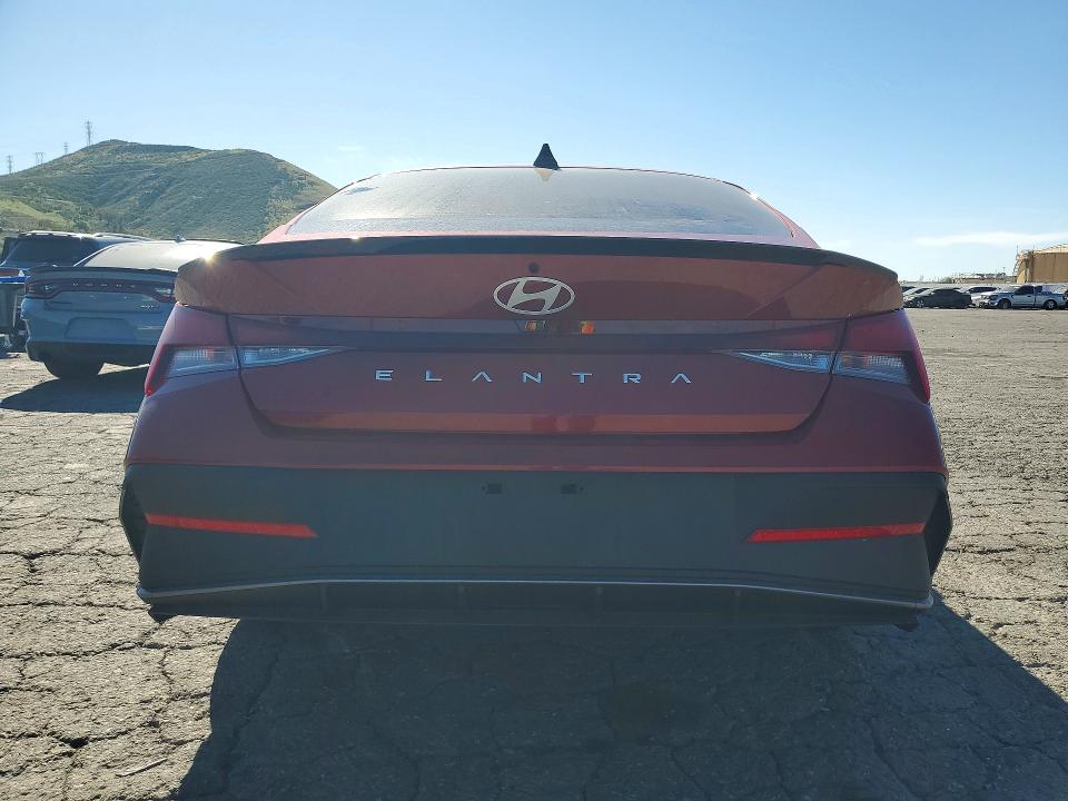 Продажа на аукционе авто 2025 Hyundai Elantra, vin: KMHLM4DG5SU036810, номер лота: 45966216
