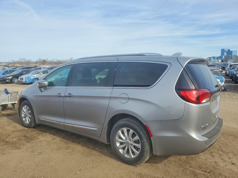 46342116 :رقم المزاد ، 2C4RC1BG0JR119737 vin ، 2018 Chrysler Pacifica مزاد بيع