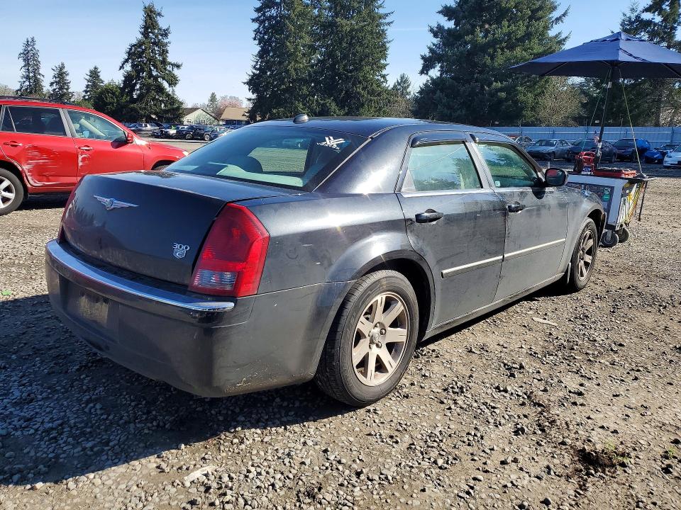 2006 Chrysler 300 მანქანა იყიდება აუქციონზე, vin: 2C3KA53GX6H200632, აუქციონის ნომერი: 47996036