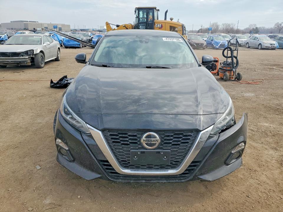 47437186 :رقم المزاد ، 1N4BL4FW2KN303750 vin ، 2019 Nissan Altima مزاد بيع